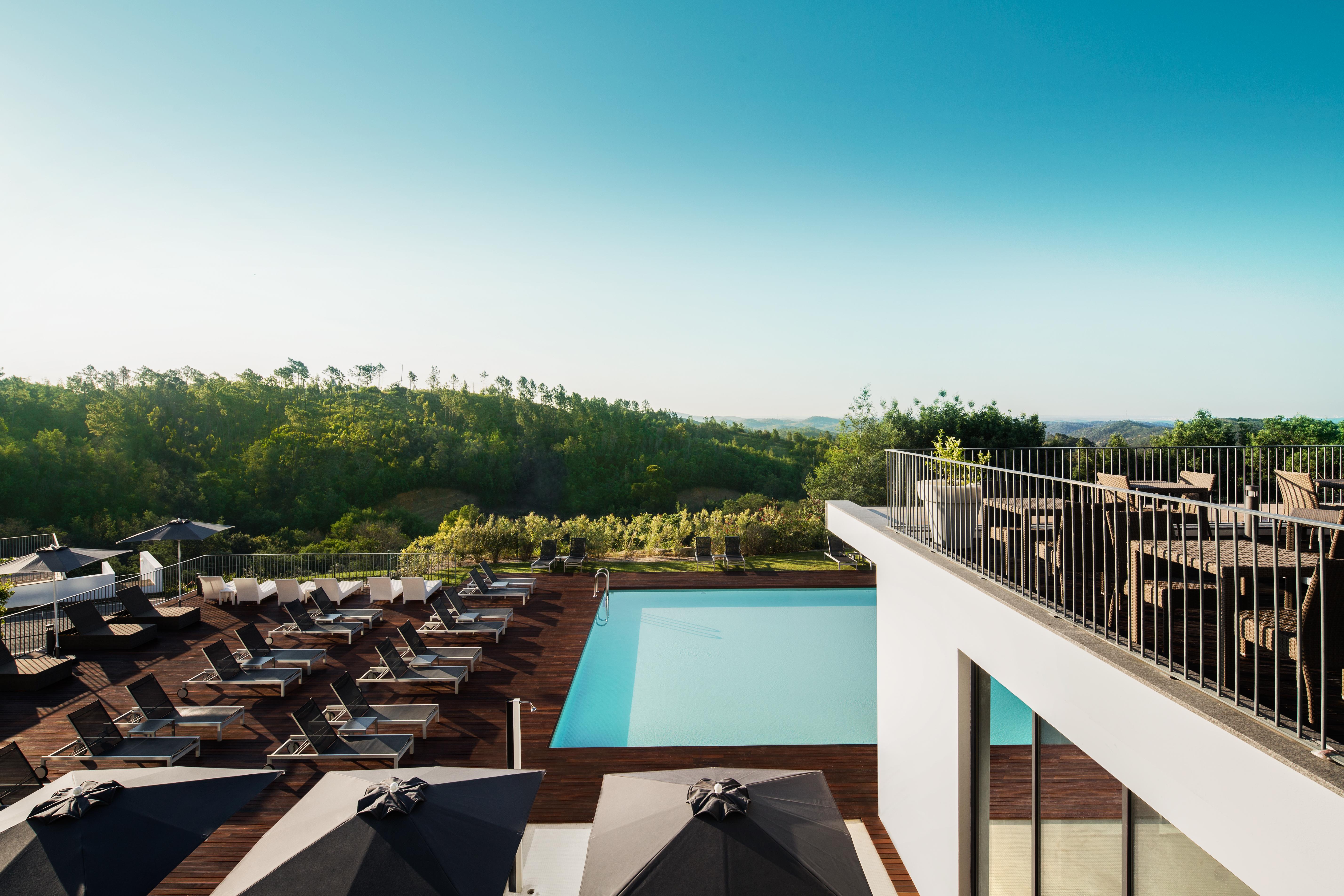Monchique Resort & Spa Exteriör bild The rooftop pool at the hotel