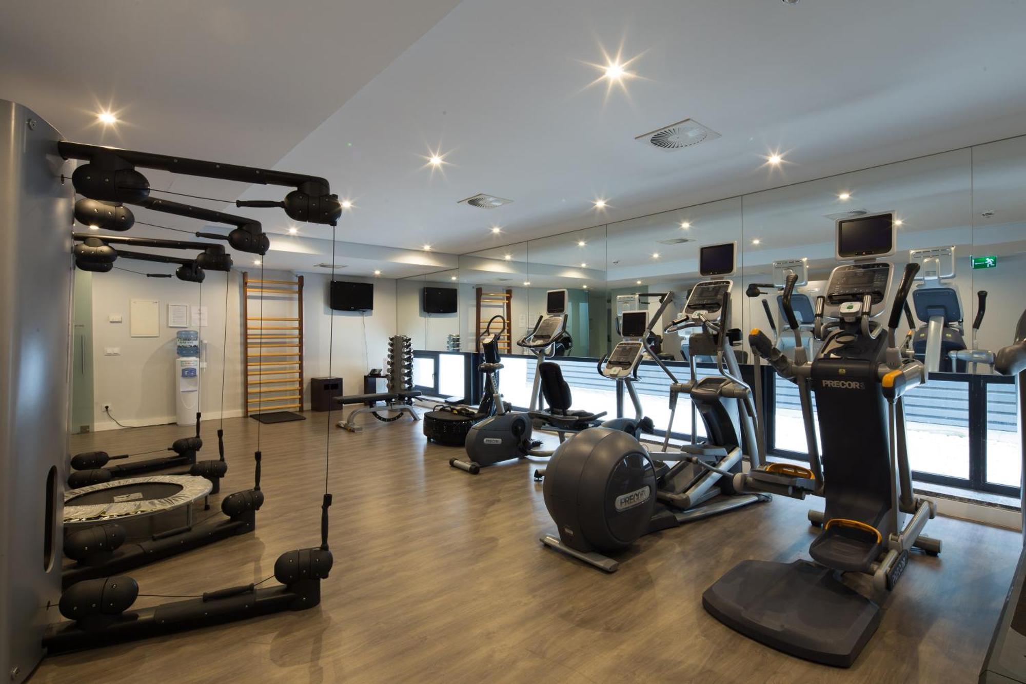 Monchique Resort & Spa Exteriör bild The gym at the hotel